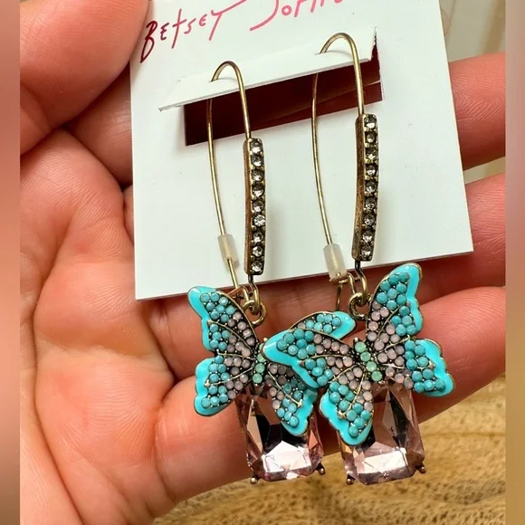 Elegant Butterfly Drop Earrings - Picture 3 of 8
